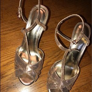 Antonio Melani Metallic tan heels